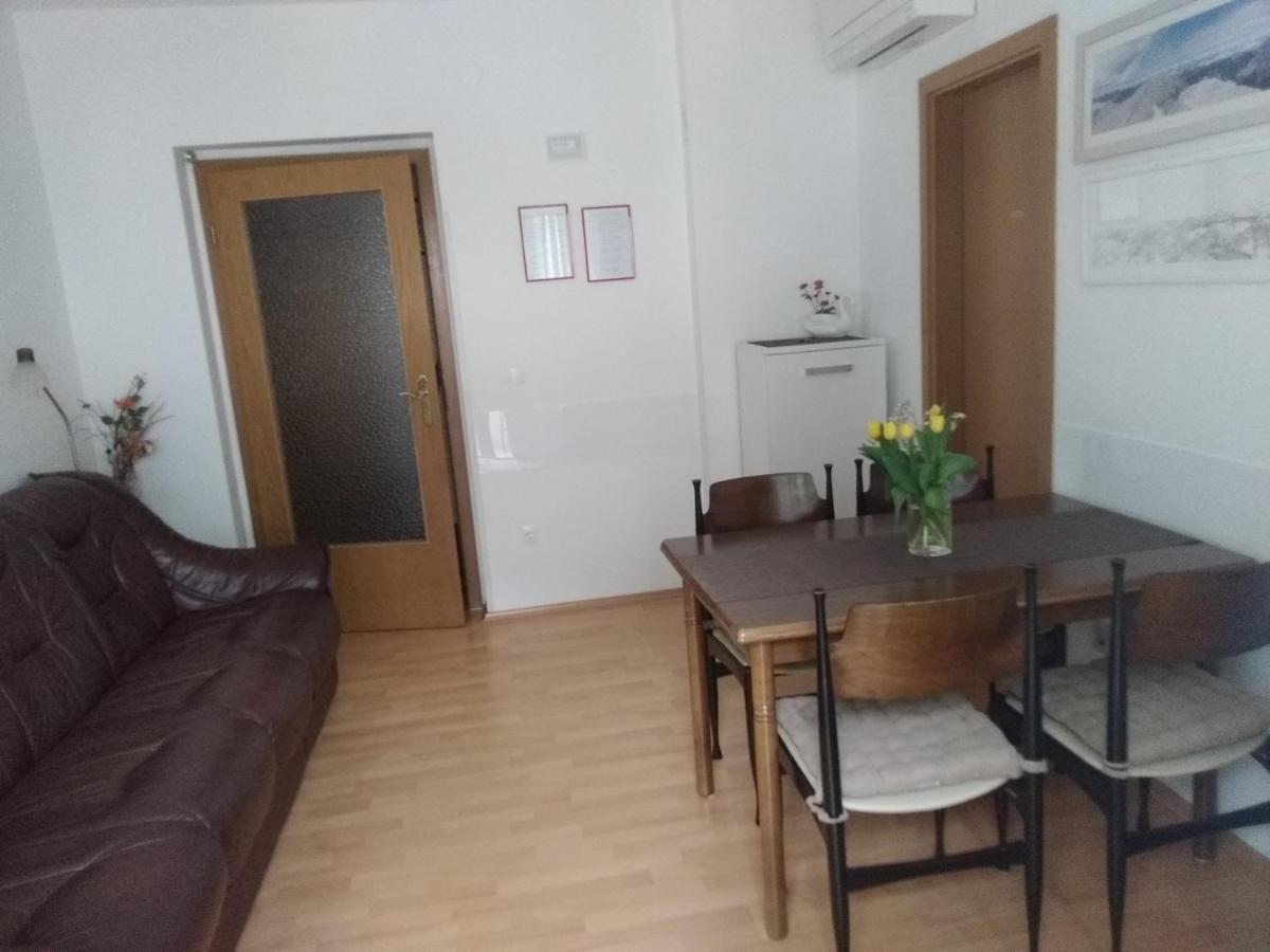 Apartma Mama โบเว็ก ภายนอก รูปภาพ