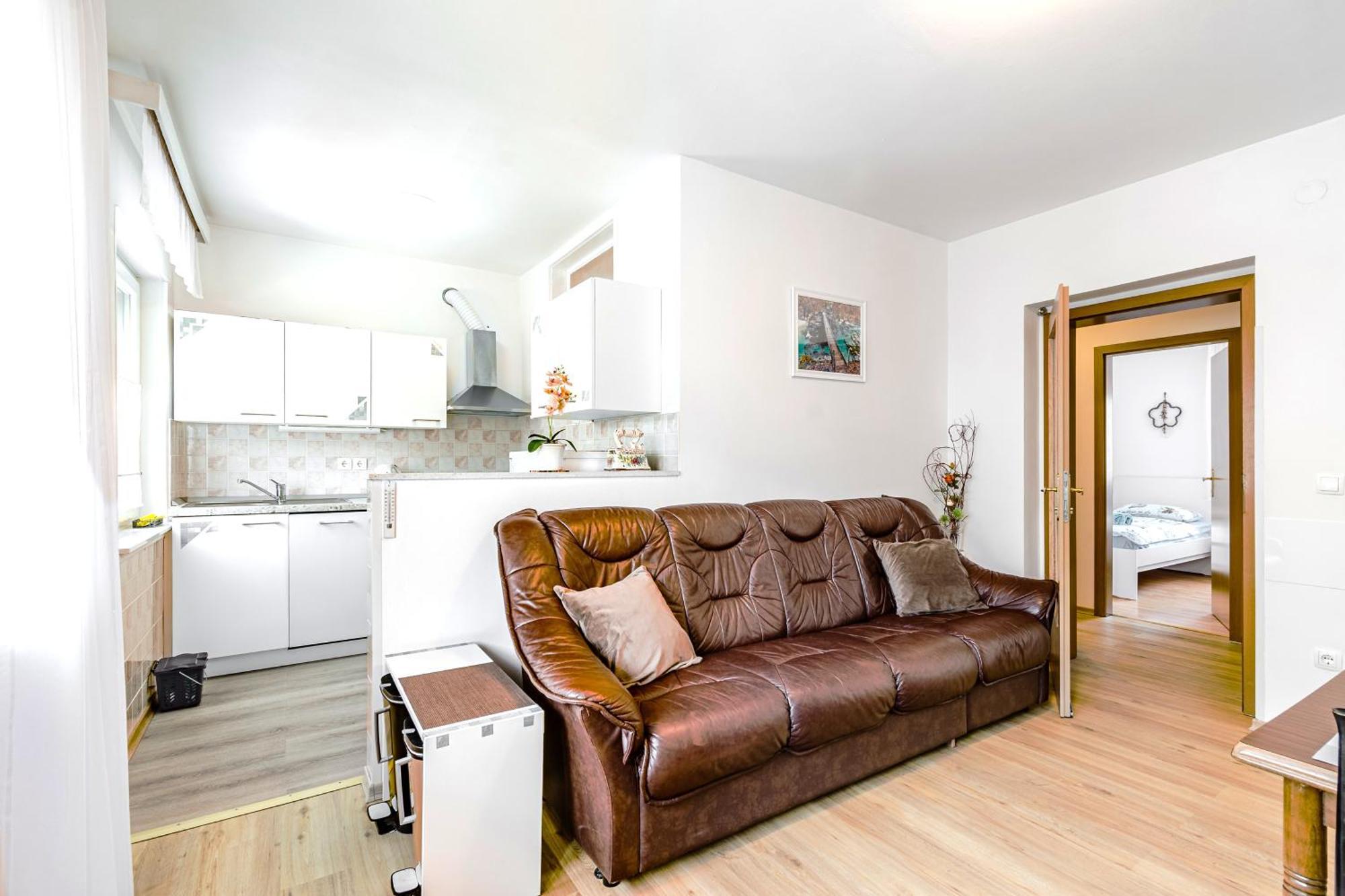 Apartma Mama โบเว็ก ภายนอก รูปภาพ